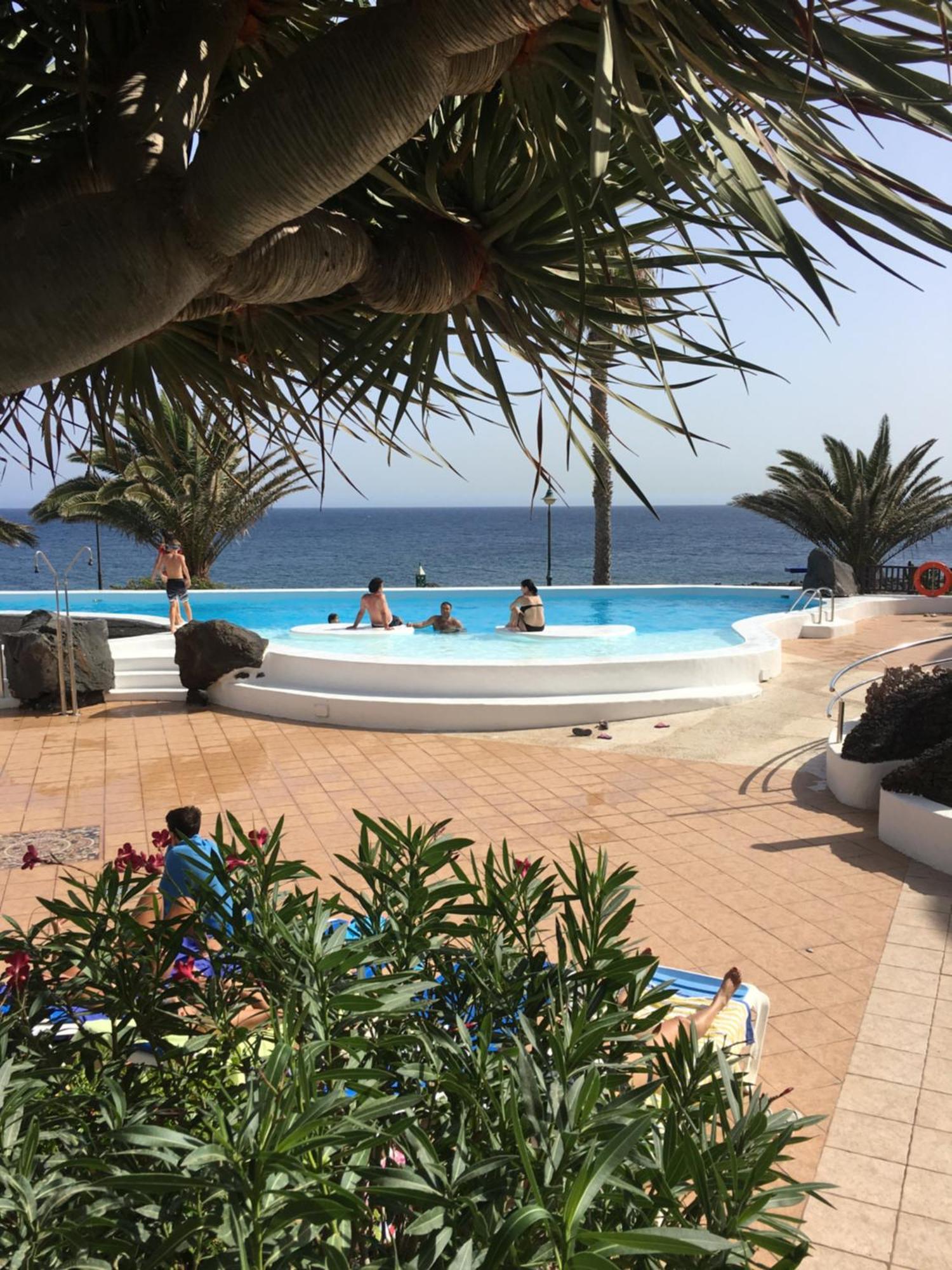 Costa Teguise Luxury First Line Apartment Exterior photo