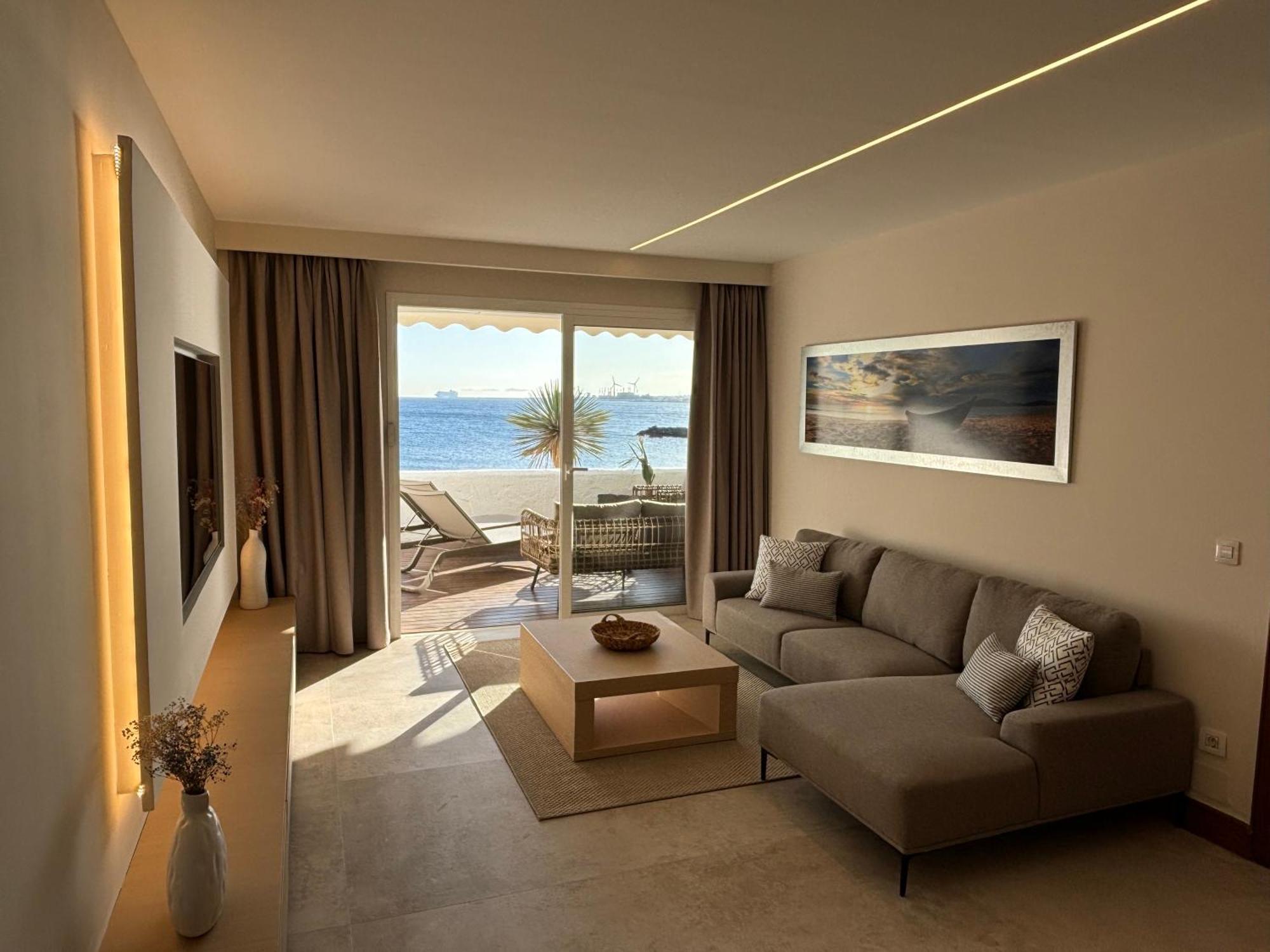 Costa Teguise Luxury First Line Apartment Exterior photo