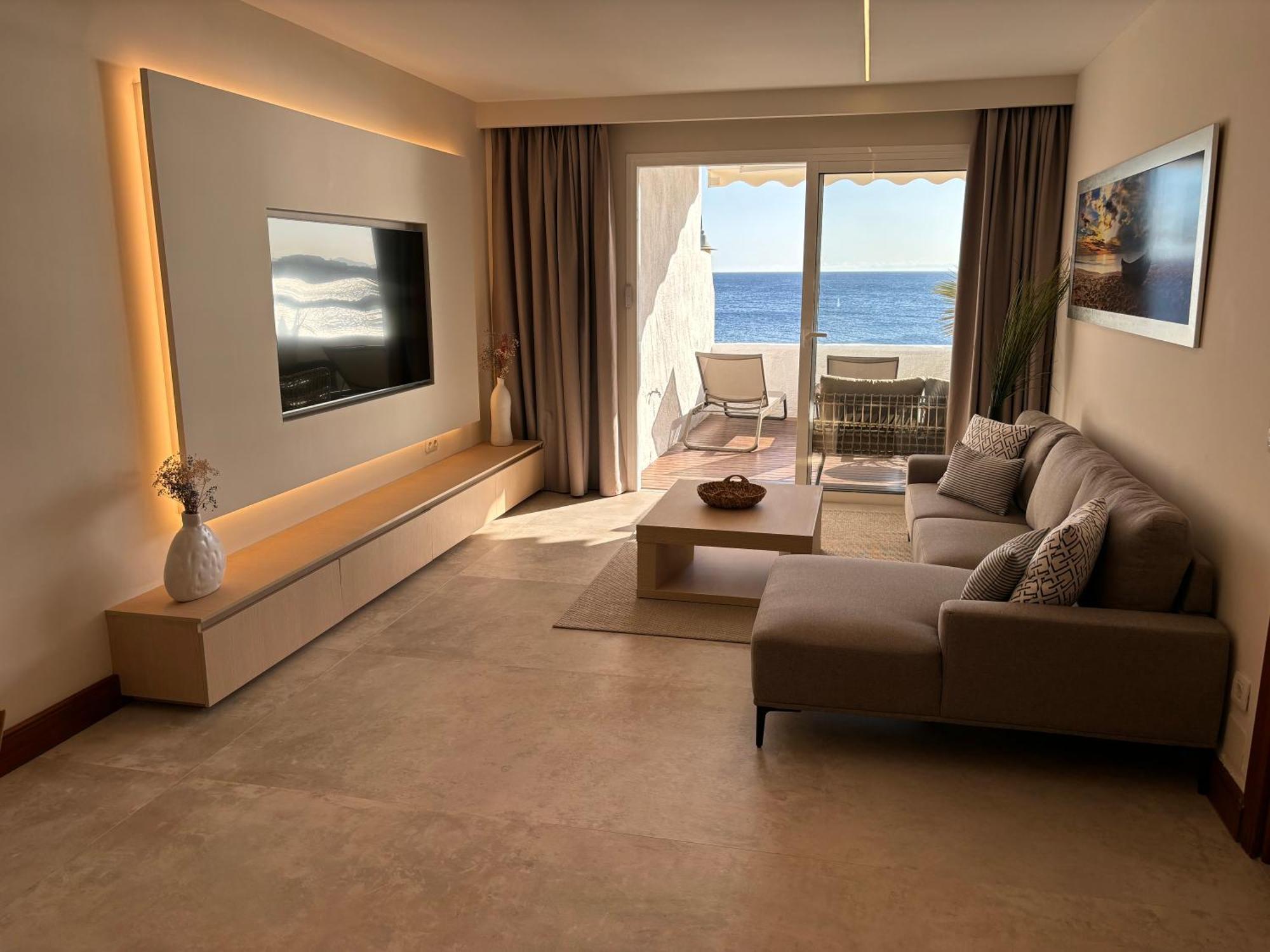 Costa Teguise Luxury First Line Apartment Exterior photo